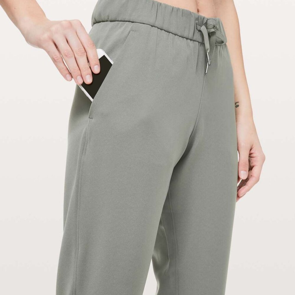 Lululemon Women's On the Fly 7/8 Pant *Woven - Grey Sage - Picture 2 of 10